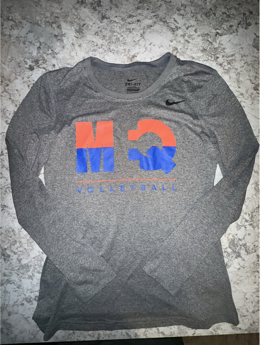Nike Dri-FIT Women’s S Gray Short Sleeve Crew Neck Graphic Logo Basketball Tee